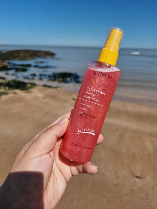 GLITTERAIN – SPRAY SCINTILLANT COCO POUR UNE PEAU FRAÎCHE, HYDRATÉE & LUMINEUSE - AURA PHENIX